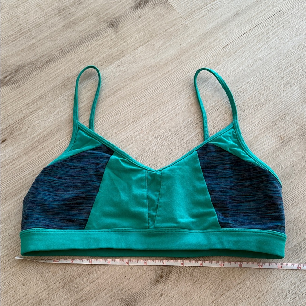 🦋 Alo Strappy Sports Bra 🦋